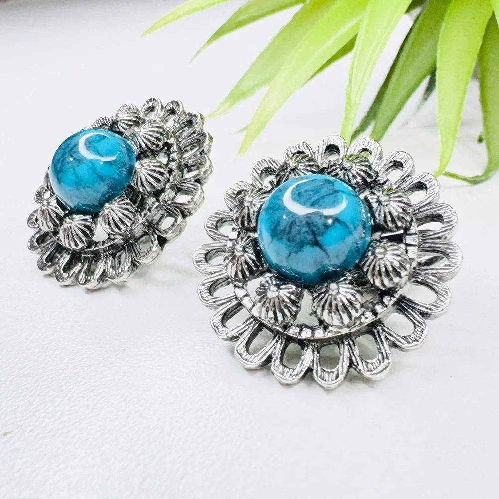 Vintage 70s Dark Faux Turquoise Medallion Antique Silver Tone Clip On Earrings